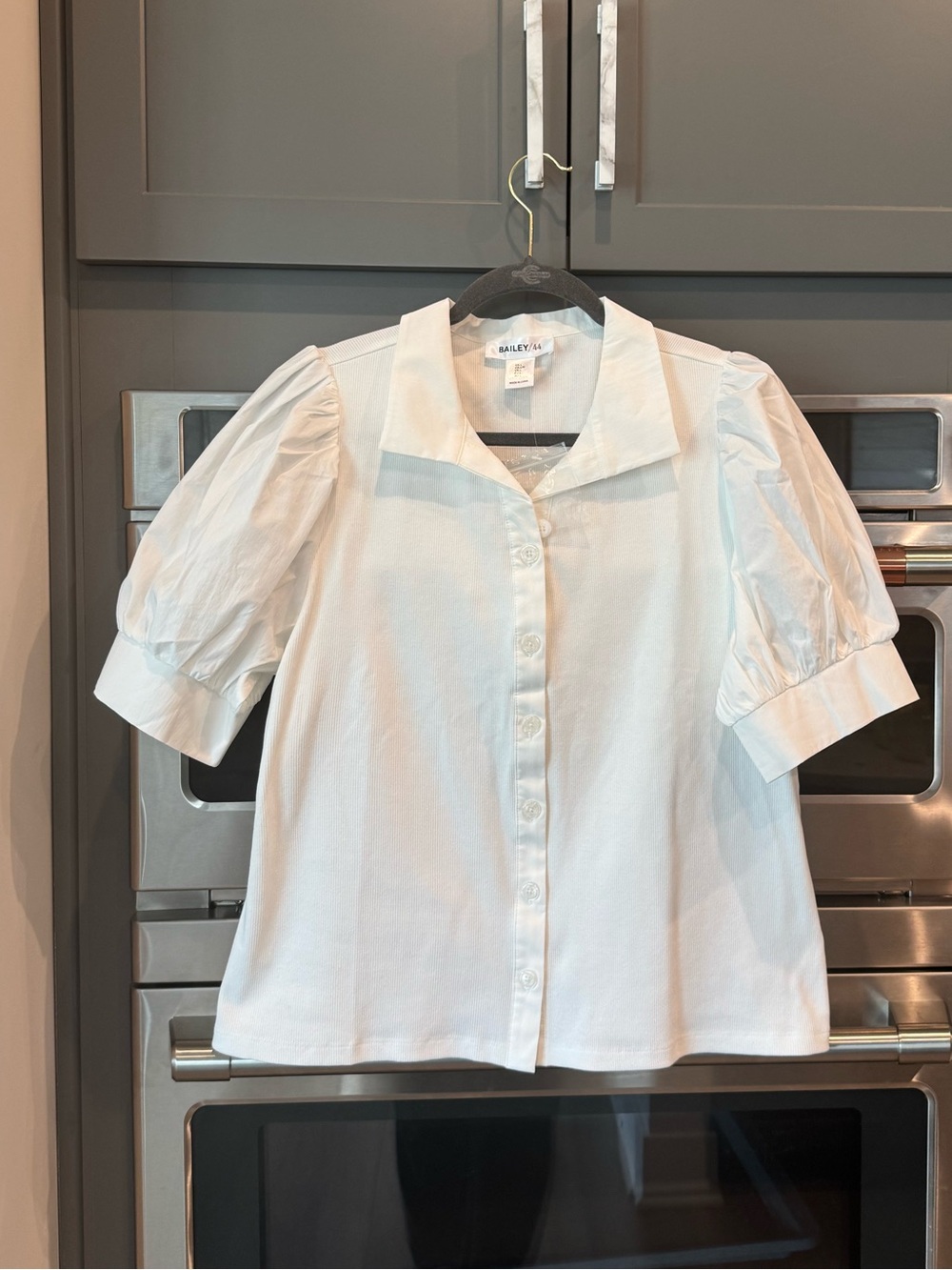 NWT Bailey 44 White Puff-Sleeve Button-Down Top